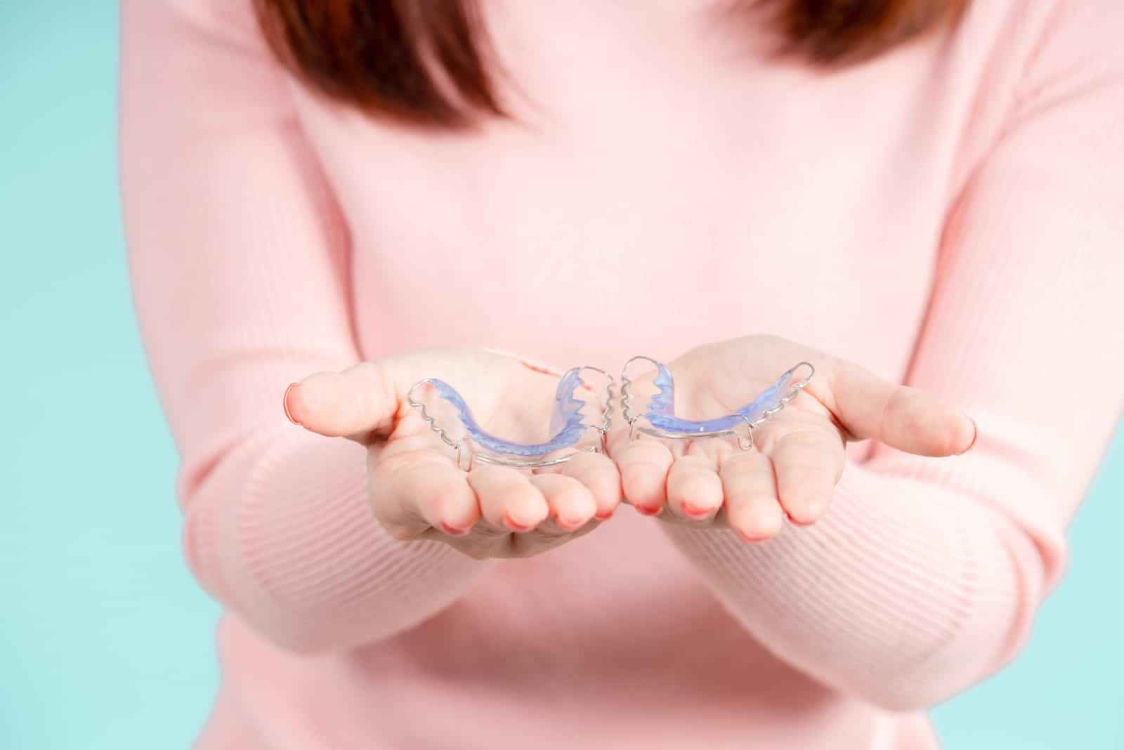 dental retainer vs. no retainer: long-term smile outcomes